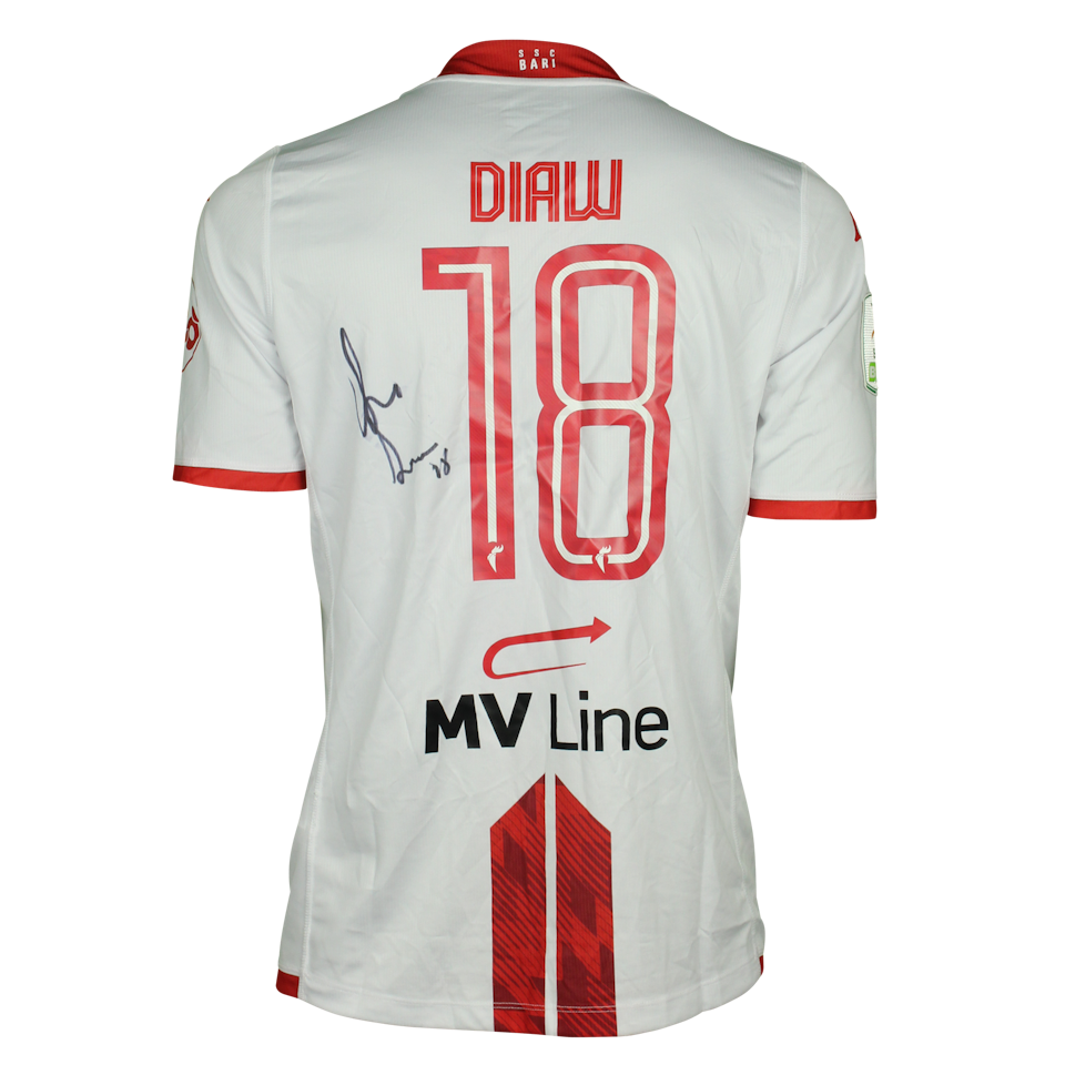 Davide Diaw S.S.C. Bari forması