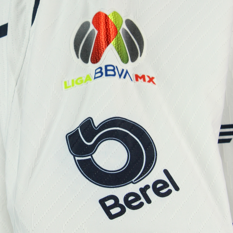 José Luis Caicedo Barrera Pumas shirt