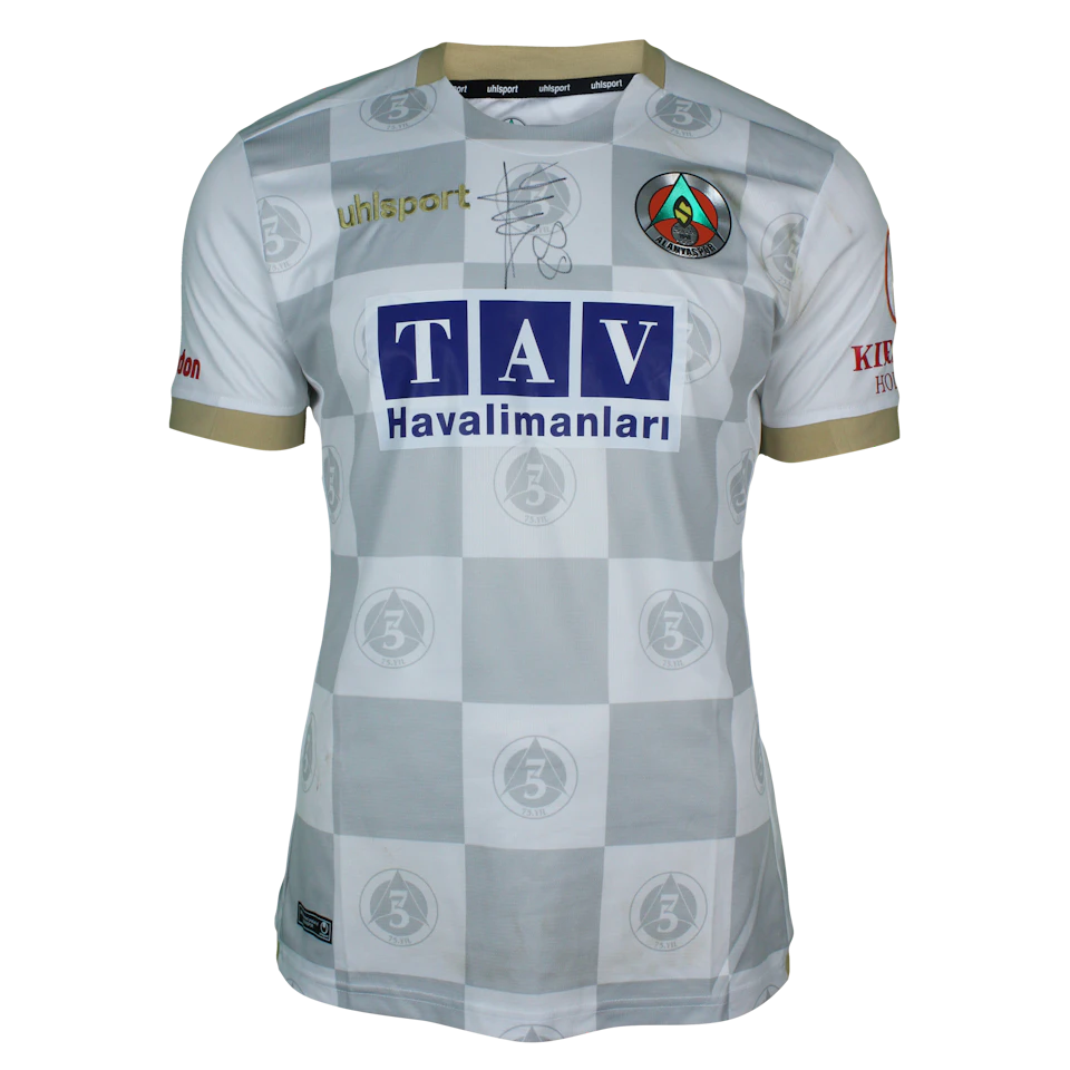 来自Alanyaspor的Yusuf Özdemir球衣