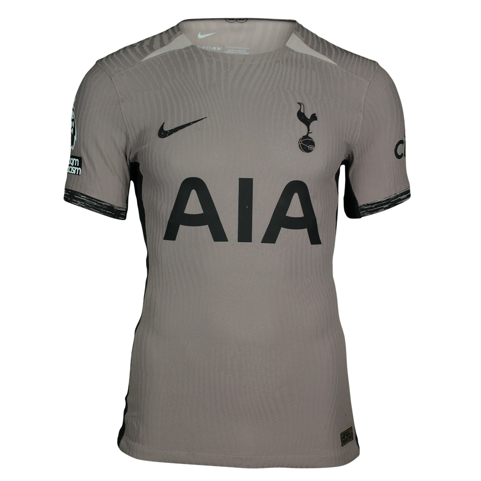 Bryan Gil Tottenham Hotspur shirt