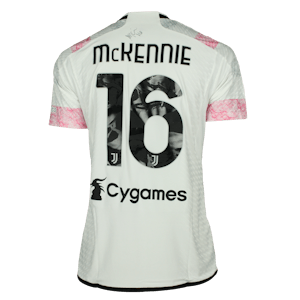 Weston McKennie Juventus FC shirt