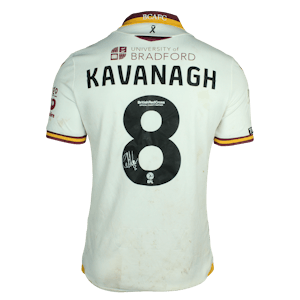 Bradford City 팀의 Calum Kavanagh 셔츠