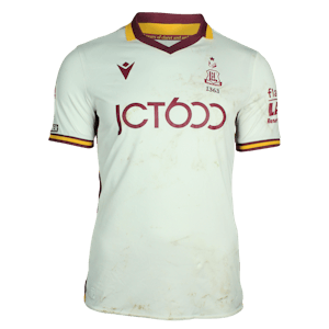 Bradford City 팀의 Calum Kavanagh 셔츠