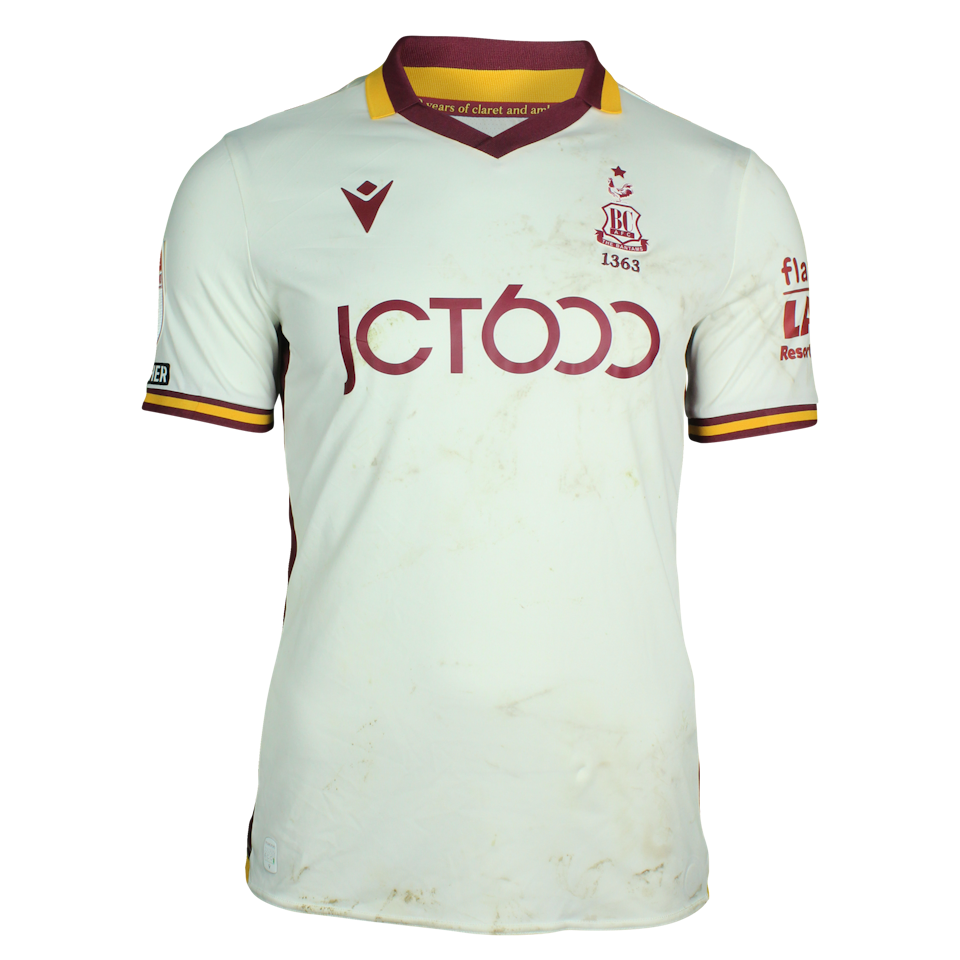 Bradford City 팀의 Calum Kavanagh 셔츠