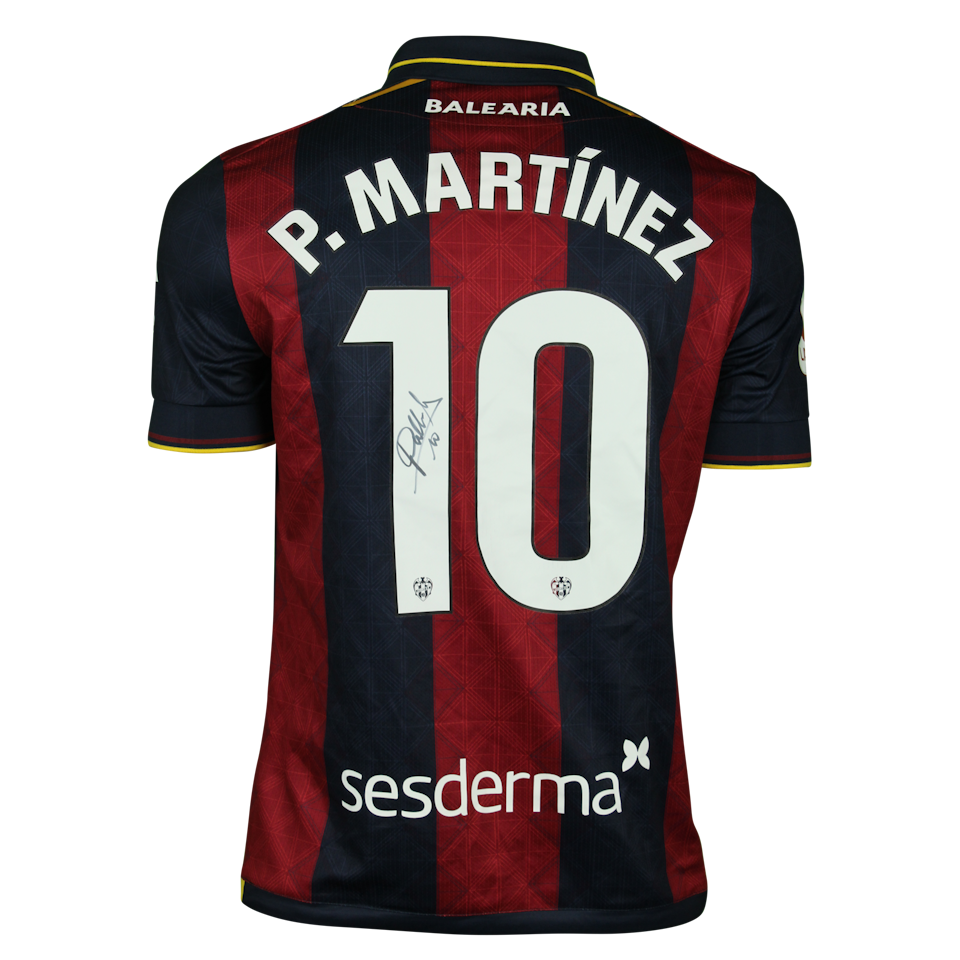 Pablo Martínez Andrés Levante UD shirt