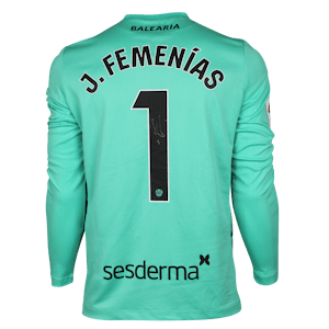 Joan Femenías del Salto Levante UD shirt