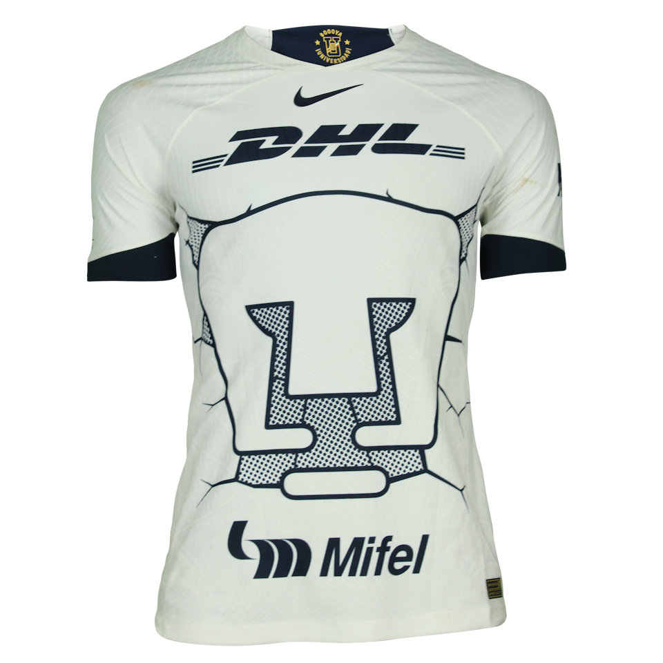 Cesar Huerta Pumas shirt