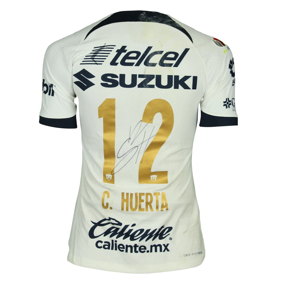 César Huerta Pumas jersey
