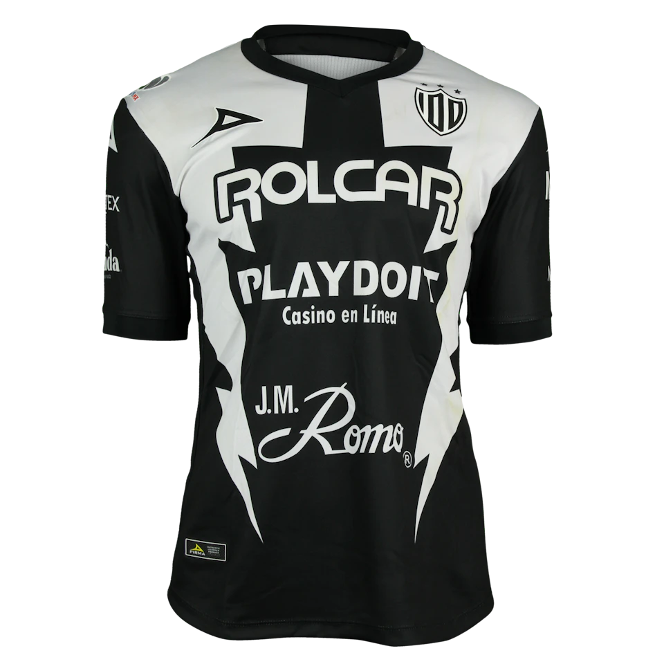 来自Necaxa的Jorge Alejandro Rodríguez Hernández球衣