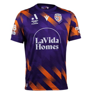 Mustafa Amini Perth Glory shirt
