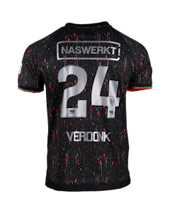 Calvin Verdonk NEC のシャツ