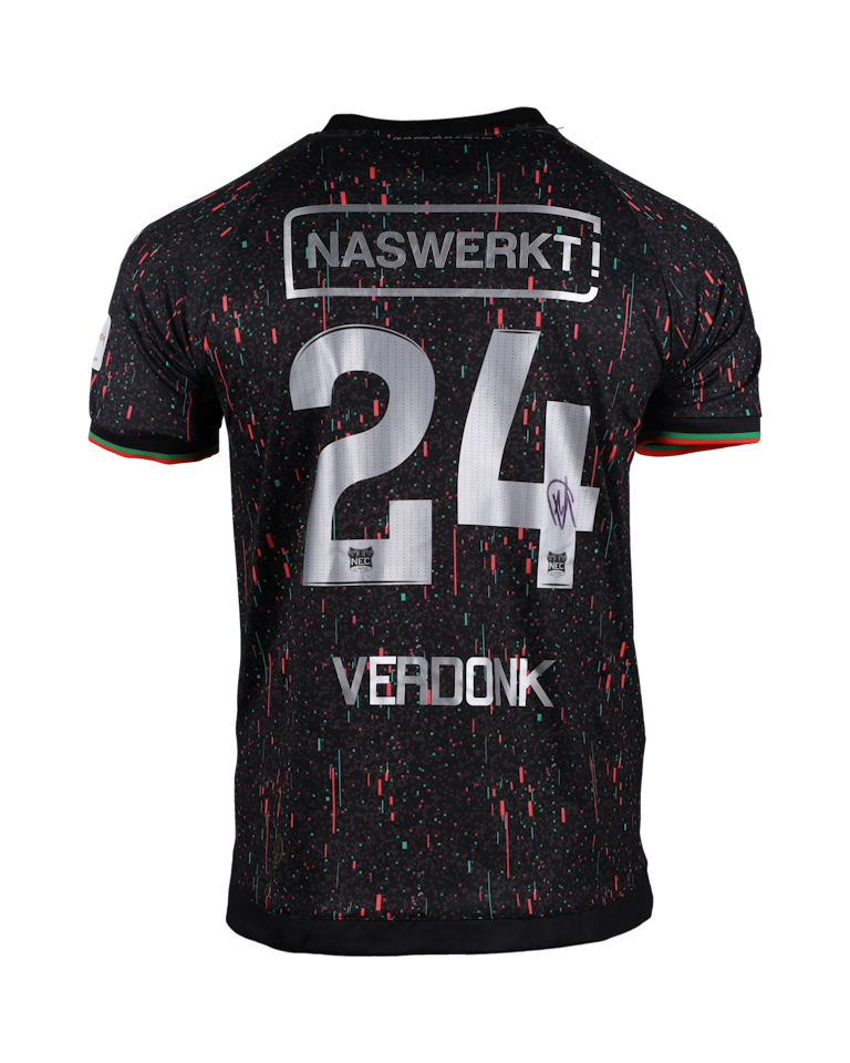 Calvin Verdonk NEC のシャツ