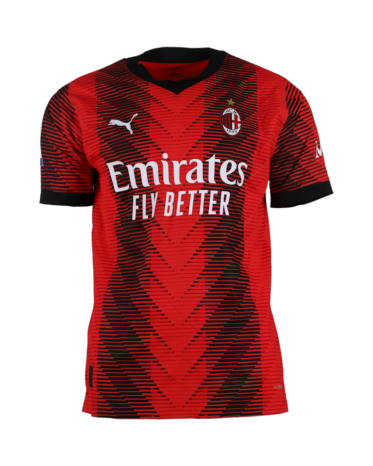 Christian Pulisic AC Milan のシャツ