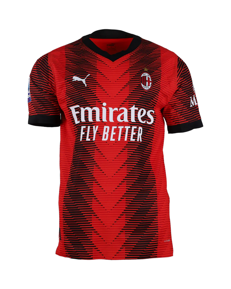 Samuel Chukwueze AC Milan forması