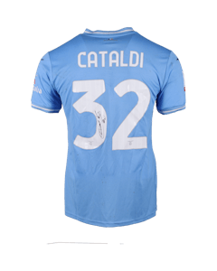 来自Lazio的Danilo Cataldi球衣