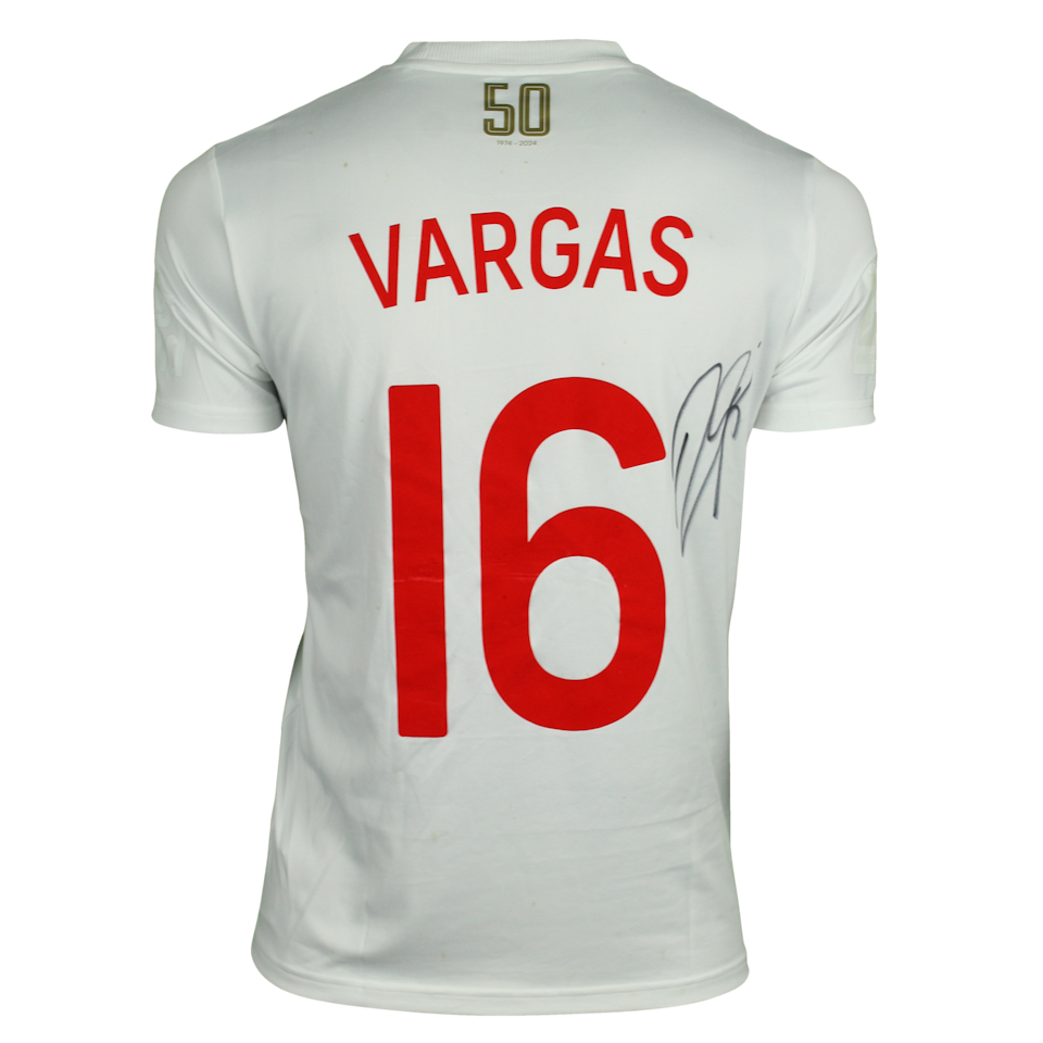 Ruben Vargas FC Augsburg shirt