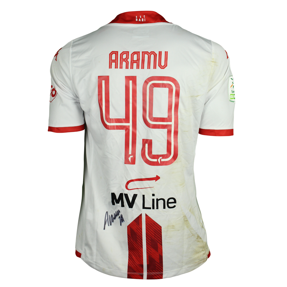 Mattia Aramu S.S.C. Bari forması