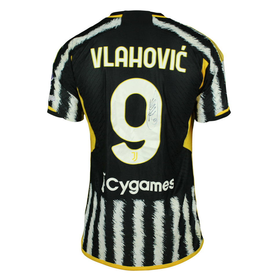 Dušan Vlahović Juventus FC shirt