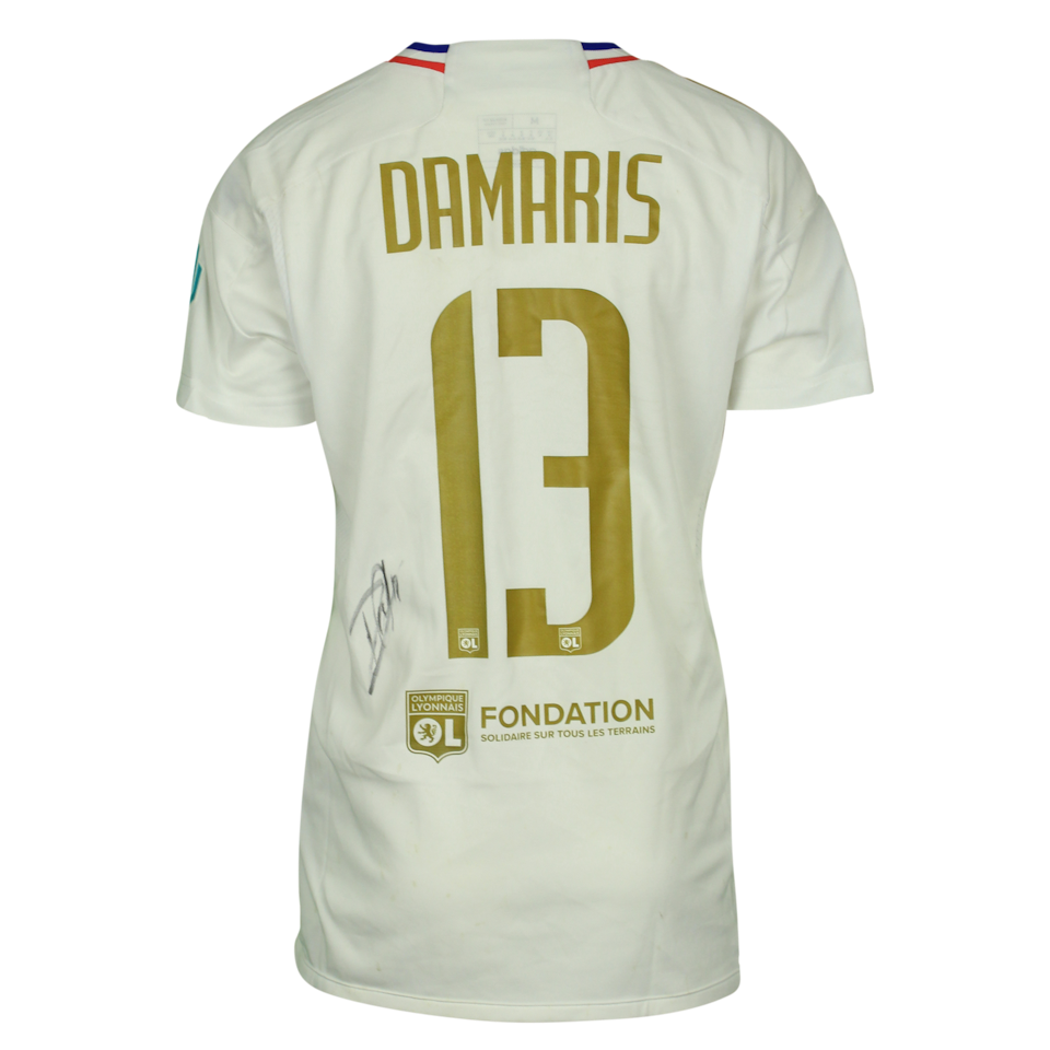 Damaris Egurrola  OL Lyonnes shirt