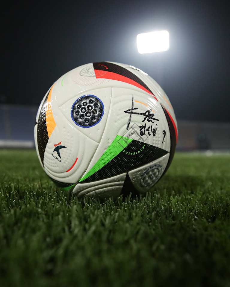 Match Scored Ball `44 - Sin-jin Kim 김신진