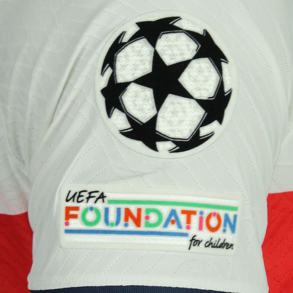 Vitinha Paris Saint-Germain shirt