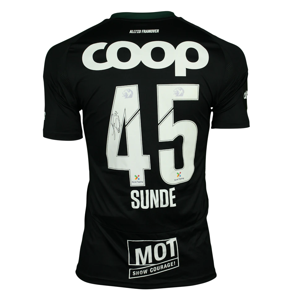 来自Rosenborg的Jesper Reitan- Sunde球衣