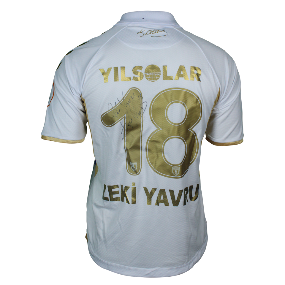 Zeki Yavru Samsunspor のシャツ