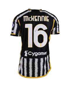 Weston McKennie Juventus FC forması