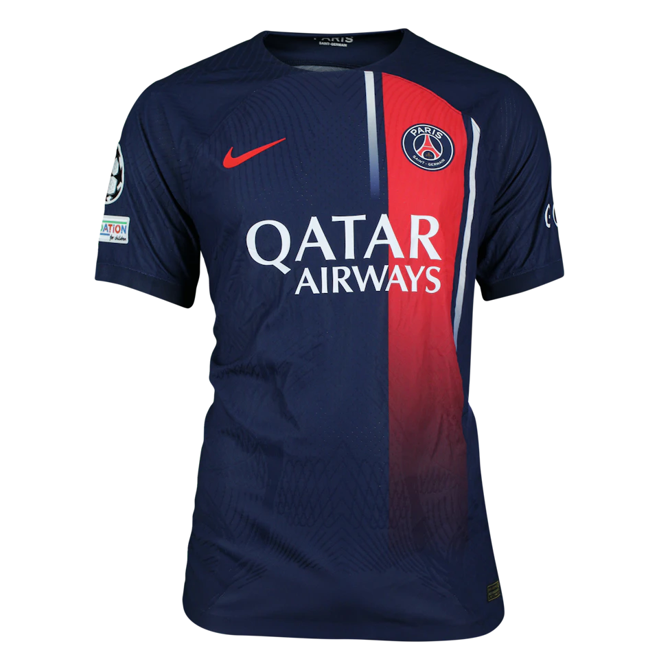 Paris Saint-Germain 팀의 Kylian Mbappé 셔츠