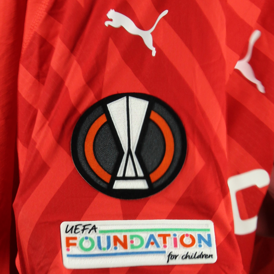 Olympique de Marseille 팀의 Simon Ngapandouetnbu 셔츠