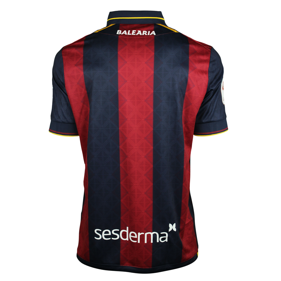 Squad Signed Shirt | Levante UD