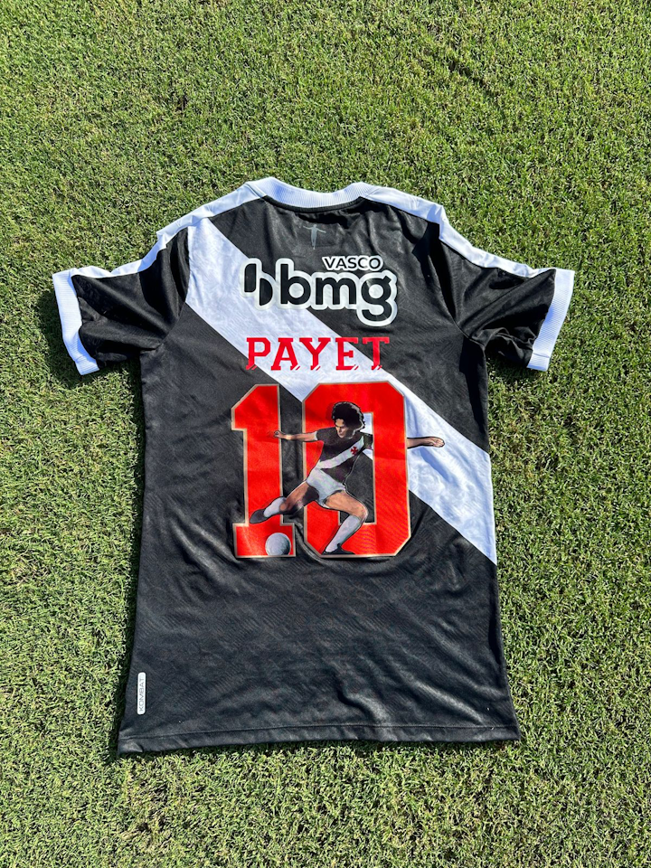 Vasco da Gama Squad Signed Shirt 