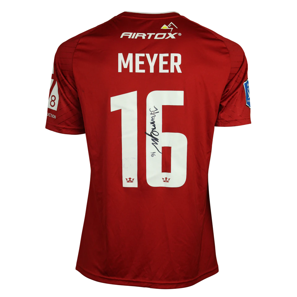 来自Lyngby的Johan Meyer球衣