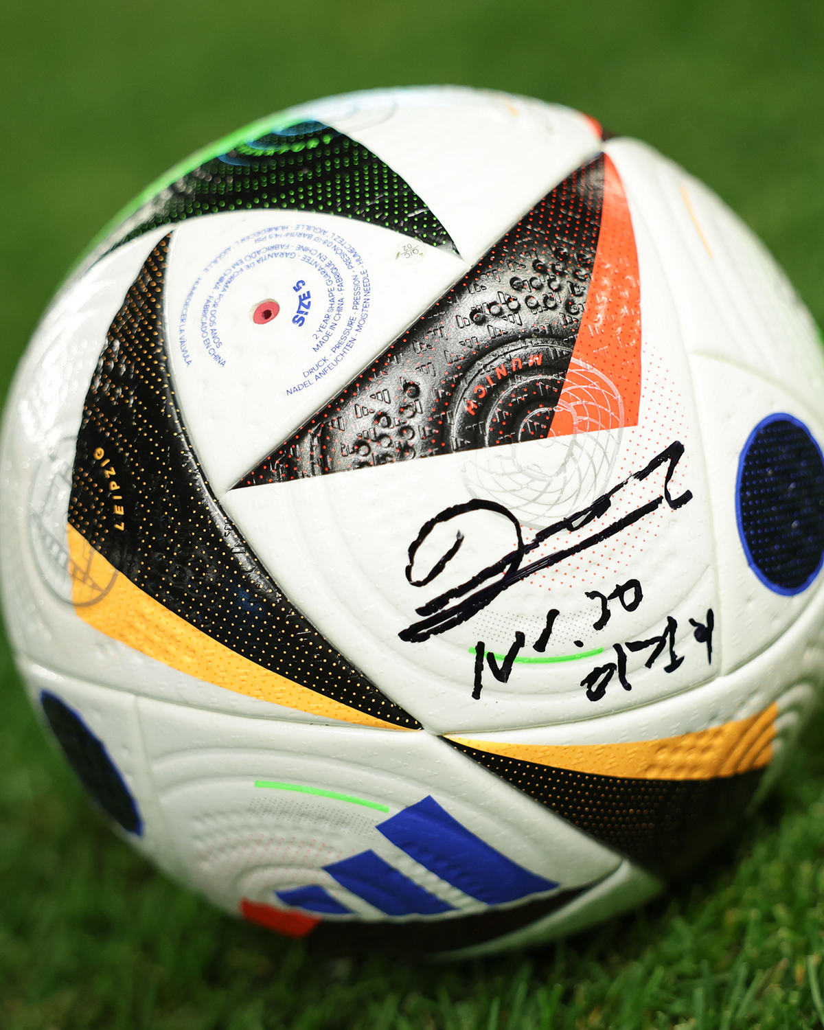 Match Scored Ball `6 - Kun-hee Lee 이건희