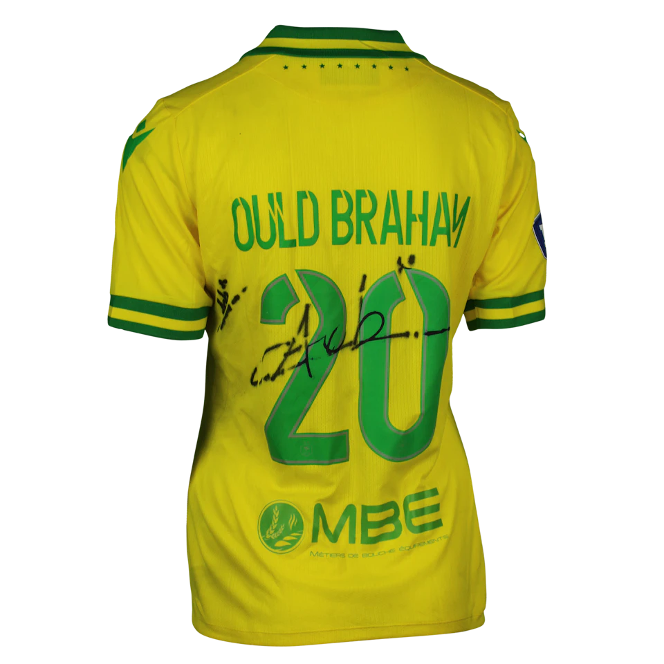 来自FC Nantes Féminines的Amira Ould Braham球衣