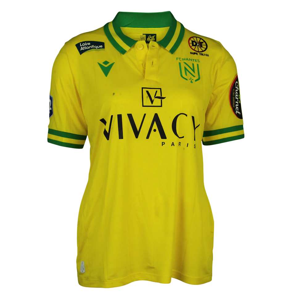 来自FC Nantes Féminines的Amira Ould Braham球衣