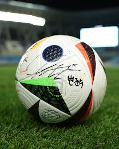 Match Scored Ball `11 - Jun-soo Byeon 변준수