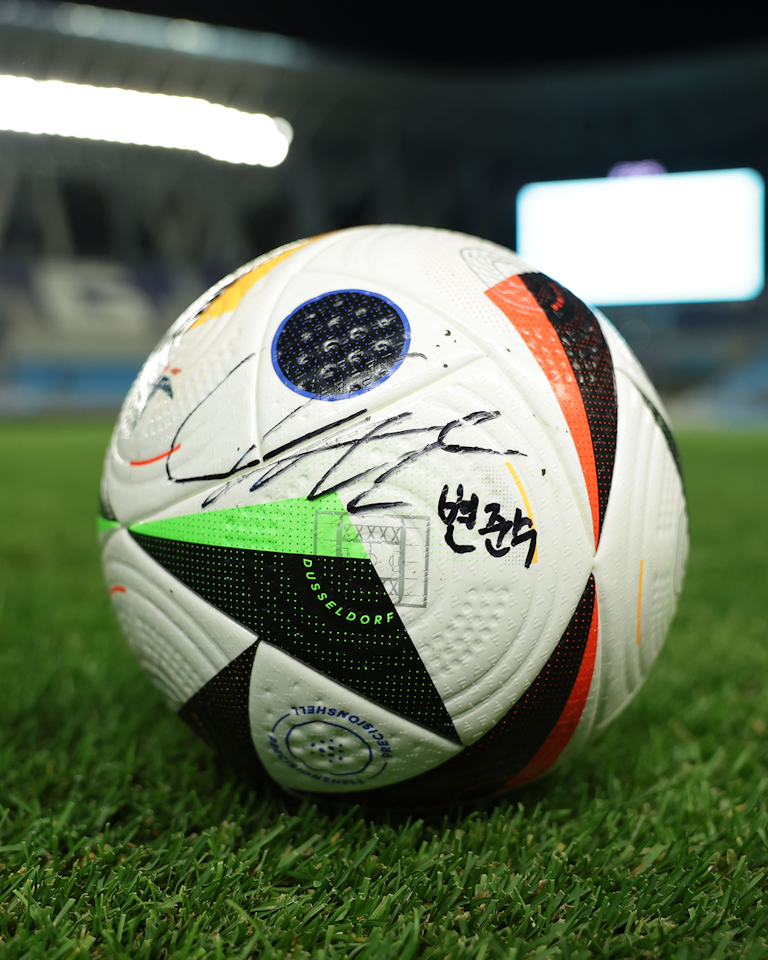 Match Scored Ball `11 - Jun-soo Byeon 변준수