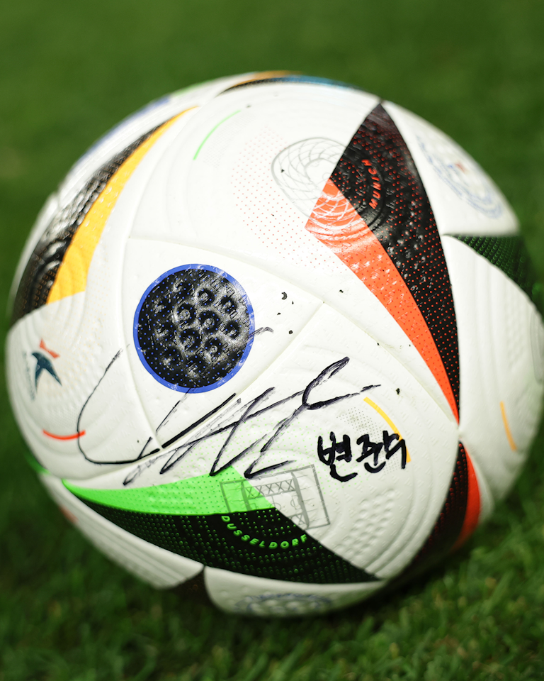 Match Scored Ball `11 - Jun-soo Byeon 변준수