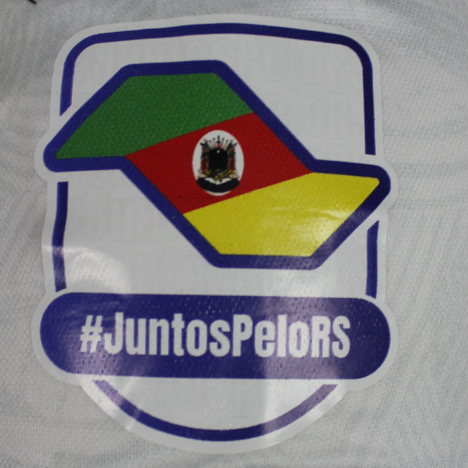 来自Santos的Giuliano Victor de Paula球衣