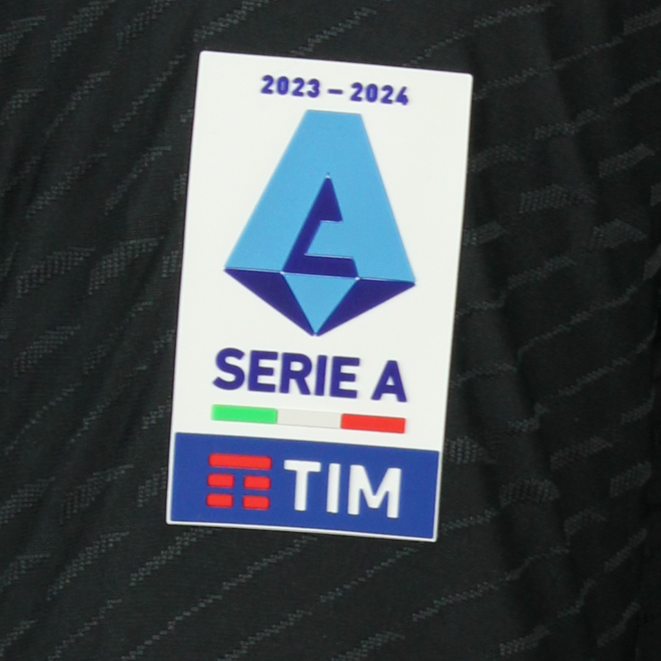 Hans Nicolussi Caviglia Juventus FC shirt