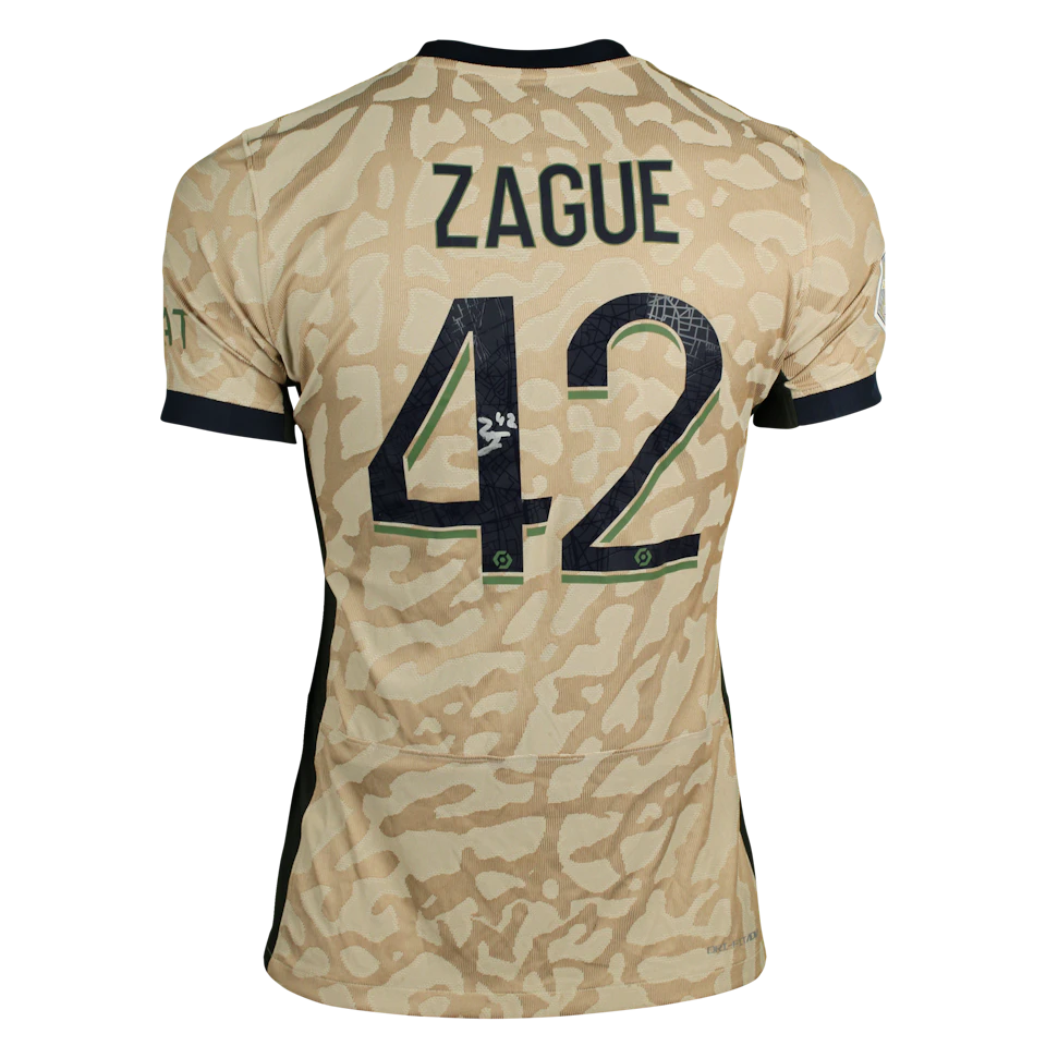 来自Paris Saint-Germain的Yoram Zague球衣