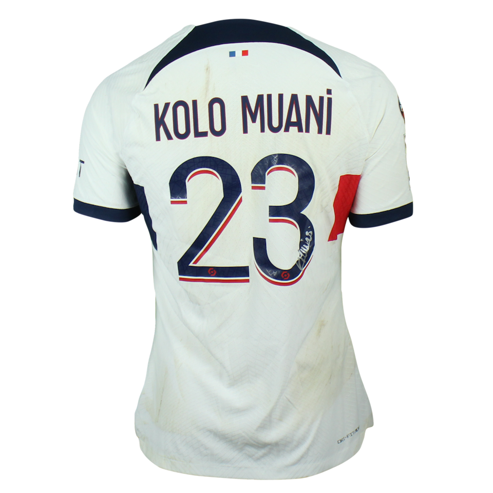 Randal Kolo Muani Paris Saint-Germain forması