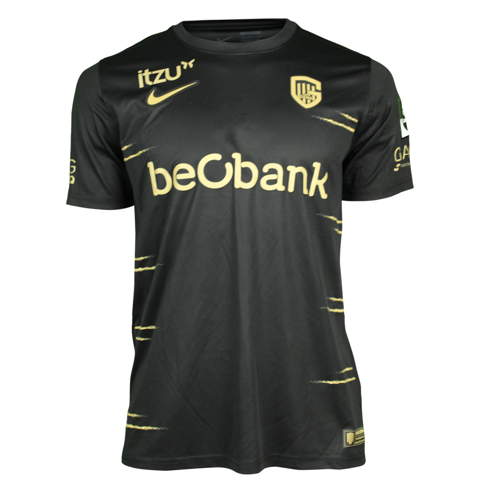 Carlos Cuesta KRC Genk forması