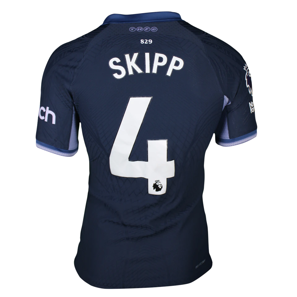 Tottenham Hotspur 팀의 Oliver Skipp 셔츠