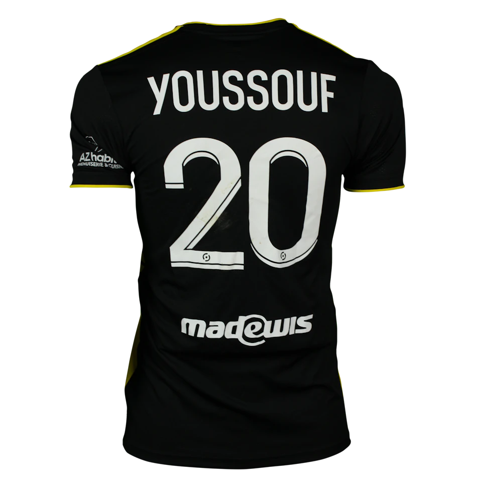 来自AC Ajaccio的Mohamed Youssouf球衣