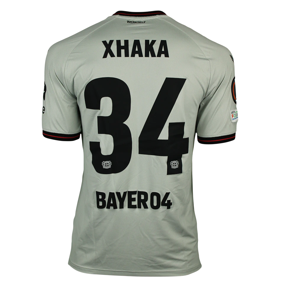 来自Bayer Leverkusen的Granit Xhaka球衣