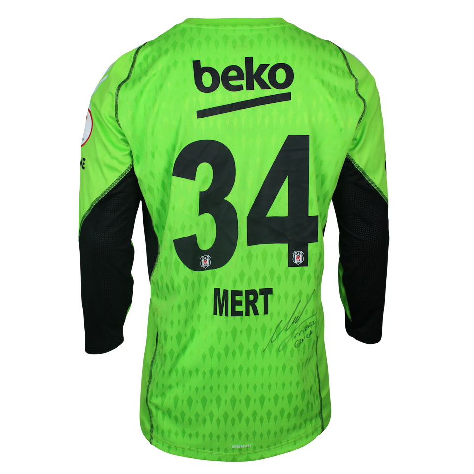 Fehmi Mert Günok Beşiktaş JK forması