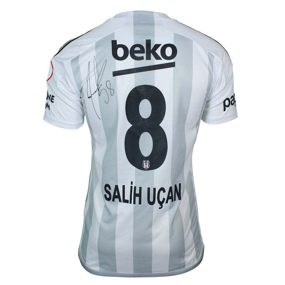 Salih Uçan Beşiktaş JK shirt