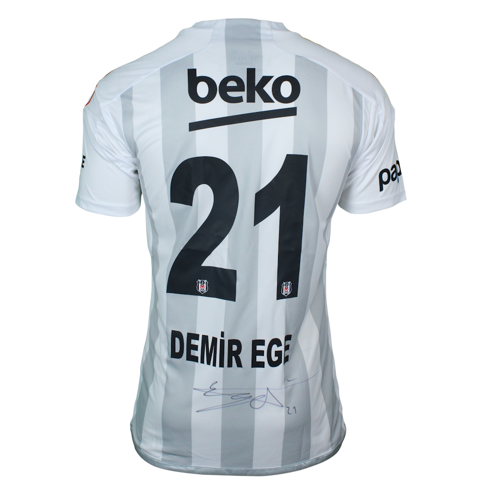 Demir Ege Tıknaz Beşiktaş JK forması